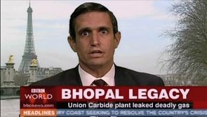Andy Bichlbaum, Mike Bonanno's partner with The Yes Men, appearing on the BBC as a Dow Chemical spokesman.